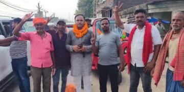 सुल्तानगंज-शाहकुंड अंचल कार्यालय में घूसखोरी का आरोप, सैकड़ों ग्रामीण पहुंचे आयुक्त कार्यालय।