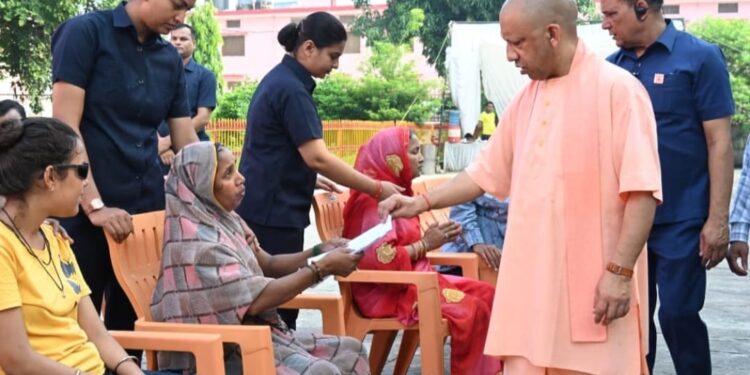 गोरखपुर -शारदीय नवरात्रि का आयोजन, सभी प्रदेशवासियों के लिए शुभ एवं मंगलमय हो,यह मेरी कामना है: मुख्यमंत्री योगी आदित्यनाथ*