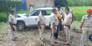 शराब लदे कार ने तीन को कुचला, दो की घटनास्थल पर हुई मौत, बीएचयू की छात्रा थी मृतक बच्ची