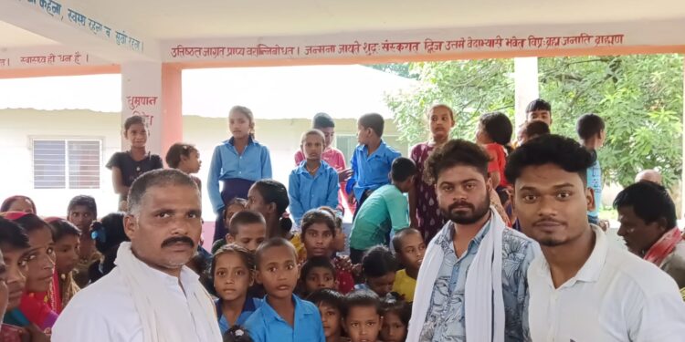 मिड-डे मील खाने के बाद बच्चों की तबीयत बिगड़ी, अस्पताल में भर्ती, सभी बच्चे खतरे से बाहर।