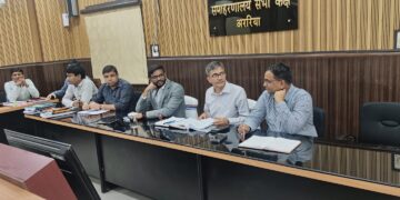 बिहार विधानसभा चुनाव 2025: डीएम अनिल कुमार ने की तैयारियों की समीक्षा, मतदान केंद्रों पर सुविधाओं के सुनिश्चित करने के दिए निर्देश