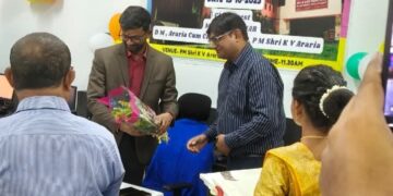 विद्यालय के समग्र विकास, शैक्षणिक गुणवत्ता, विद्यार्थियों की उपस्थिति, स्वच्छता व्यवस्था एवं आधारभूत संरचना जरूरी : जिला पदाधिकारी अनिल कुमार