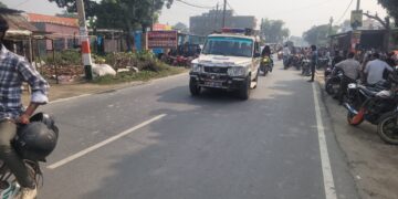 रानीगंज में पुलिस व बीएसएफ ने निकाला फ्लैग मार्च, चुनाव को लेकर बढ़ाई चौकसी