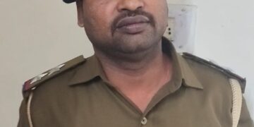 अररिया – फर्जी दारोगा बनकर उगाही करने वाला युवक गिरफ्तार, तीन वर्षों से चला रहा था ठगी का खेल