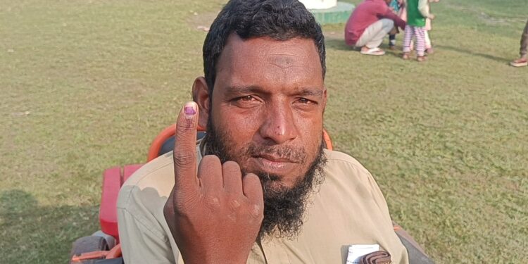 अररिया – महिलाओं में दिखा मतदान को लेकर उत्साह, विकास बना मुख्य मुद्दा