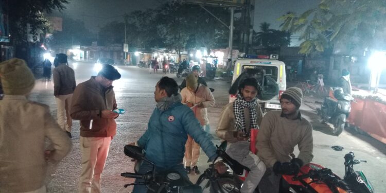 दरभंगा – दरभंगा में संध्या गश्ती के दौरान सघन वाहन जांच, यातायात नियमों पर जोर