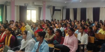 विश्व एड्स दिवस पर जागरूकता कार्यक्रम आयोजित