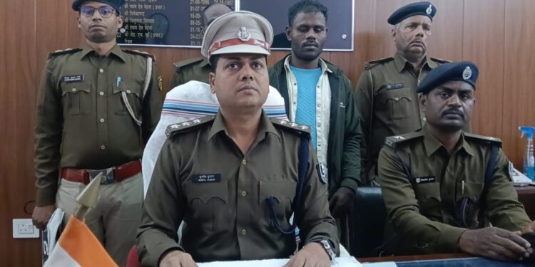 अररिया – अपाचे लूटकांड का पर्दाफाश: एक गिरफ्तार, लूटी गई अपाचे बाइक सहित कई सामान बरामद