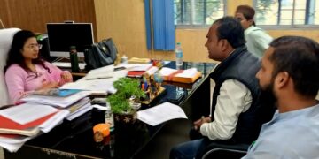 बारसोई – एमआईएम शिष्टमंडल ने एसडीओ से मुलाकात कर उठाई क्षेत्र की समस्या।