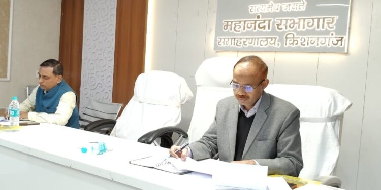 17 मामलों में कुल 32 पीड़ितों/आश्रितों के बीच चौबीस लाख बेरान्वे हजार तीन सौ रुपये मिलेगा मुआवजा