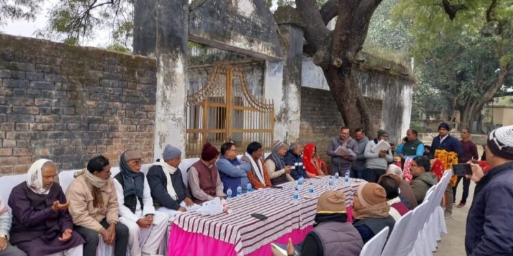 शाहगंज, जौनपुर,यूपी-2014में डिप्टी रजिस्ट्रार वाराणसी मनोज सिंह के फैंसले में कानून के अनुसार नहीं सुनाया गया है फैंसला