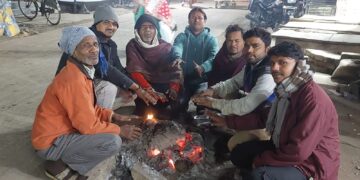 चार दिनों से नहीं निकली धूप, कनकनी से जनजीवन बेहाल।