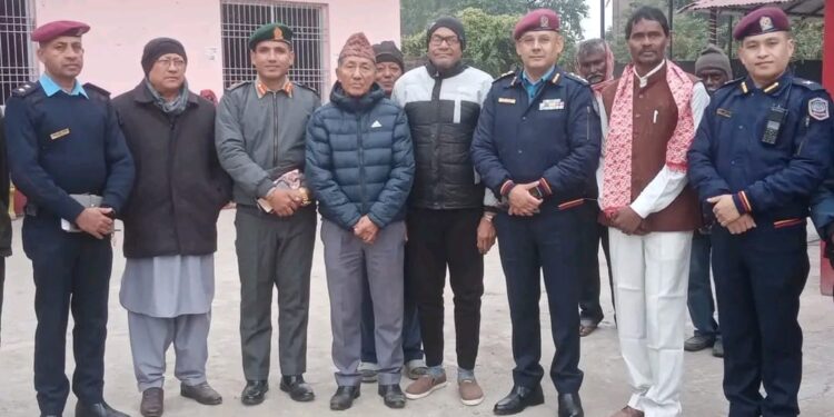 गरीबों के बीच कंबल वितरण कार्यक्रम आयोजित