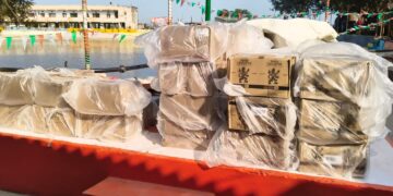 दरभंगा :- इंडियन ऑयल टैंकर से 2208 बोतल विदेशी शराब जब्त, चालक फरार।