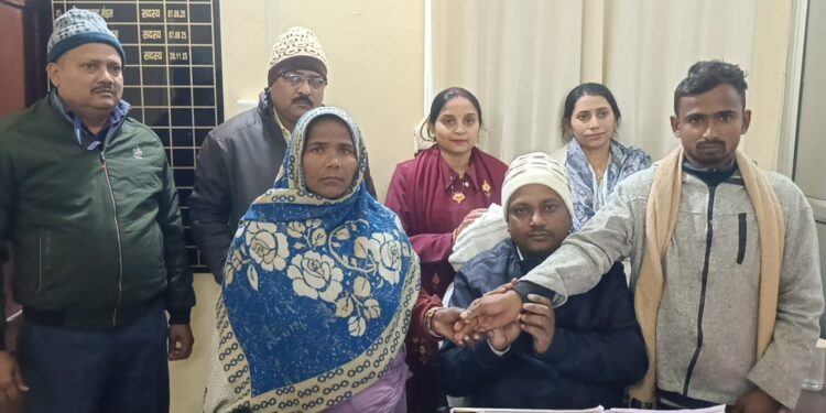 अररिया के मासूम की दर्दनाक दास्तां : बहला-फुसलाकर बर्मा बेचा गया बच्चा 16 साल बाद लौटा घर, मां-बाप से मिलते ही छलके आंसू