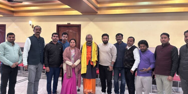 मकर संक्रांति पर विधायक संगीता देवी के आवास पर दही–चूड़ा भोज, उमड़े हजारों कार्यकर्ता