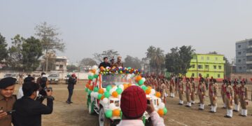 77 वें गणतंत्र दिवस पर एसडीओ ने दी तिरंगे को सलामी