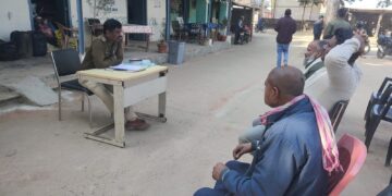 पलासी थाना में व विभिन्न कार्यालयों में जनता दरबार आयोजित हुई है