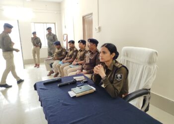 पुलिस केंद्र पूर्णिया में एसपी ने ली पुलिस सभा, थानों के कार्यों की हुई समीक्षा