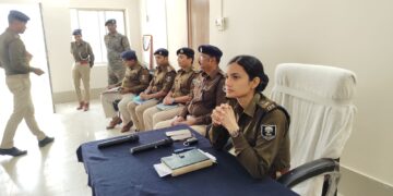 पुलिस केंद्र पूर्णिया में एसपी ने ली पुलिस सभा, थानों के कार्यों की हुई समीक्षा
