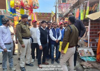 दरभंगा :- कुशेश्वरनाथ महादेव मंदिर में महाशिवरात्रि को लेकर भव्य तैयारी, दुल्हन की तरह सजाया जा रहा मंदिर.