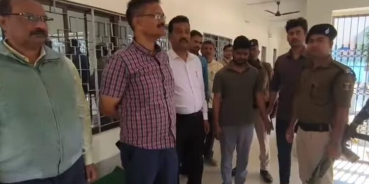 रिश्वतखोर प्रखंड आपूर्ति पदाधिकारी पर निगरानी का शिकंजा,10 हजार रुपये रिश्वत लेते रंगे हाथ गिरफ्तार