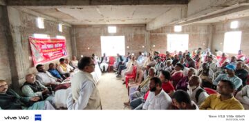 सीपीएम नेता गणेश प्रसाद सुमन द्वारा साझी शहादत साझी विरासत किताब का विमोचन