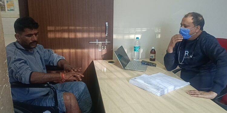 अररिया – मारपीट के शिकार युवक का आरोप: सोनामणि गोदाम थाना में प्राथमिकी दर्ज करने से इनकार, सदर अस्पताल से किया गया रेफर