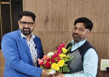 कटिहार – एसडीओ से मिले उप मुख्य पार्षद व मुख्य पार्षद प्रतिनिधि, क्षेत्र की भौगोलिक जटिलताओं से कराया अवगत