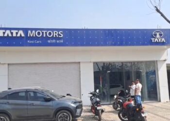 अररिया – अररिया में बेखौफ कार चोरों का आतंक, शोरूम से दो टाटा नेक्सन चोरी