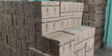 होली से पहले सहरसा पुलिस की बड़ी कार्रवाई, गिट्टी के नीचे छिपी 50 लाख की विदेशी शराब की खेप बरामद