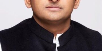 लखनऊ – किसी के आवेदन देने पर काट दिया जा रहा है मतदाता सूची से नाम: निवर्तमान मुख्यमंत्री अखिलेश यादव