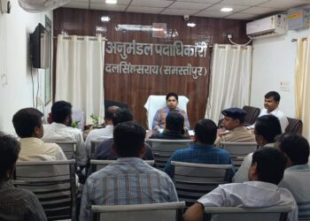 एसडीओ ने गैस वितरण को लेकर एजेंसी संचालकों के साथ किया बैठक