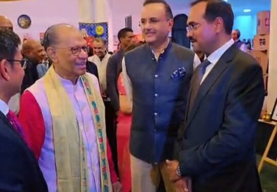 सात समंदर पार ‘बिहारी अस्मिता’ की गूंज: मॉरीशस के पीएम से मिले सचिव प्रणव कुमार; मधुबनी पेंटिंग सिखाने और साझा विरासत सहेजने का बना मास्टर प्लान