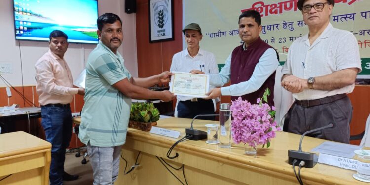 पटना – ग्रामीण आजीविका सुधार हेतु चार दिवसीय समेकित मत्स्य पालन प्रशिक्षण कार्यक्रम का सफल समापन