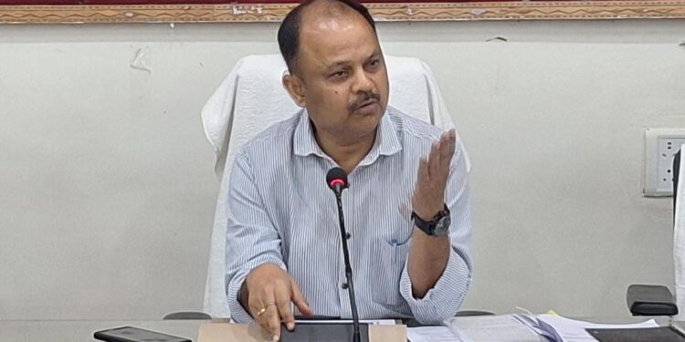 सहरसा में एलपीजी आपूर्ति सामान्य करने के लिए प्रशासन का बड़ा अभियान, डीएम दीपेश कुमार के निर्देश पर छापेमारी तेज, अवैध सिलेंडर जब्त