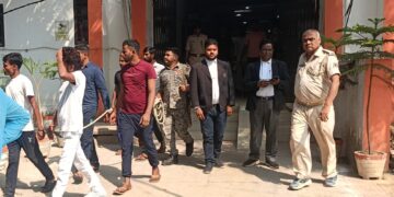 चर्चित मोहनपुर ओपी एसएचओ नन्द किशोर यादव दारोगा हत्यारोपी को कोर्ट ने दी 10 वर्ष सश्रम कारावास; साथ ही 1 लाख रूपये जुर्माना 