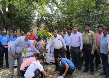 “एक पेड़ मां के नाम” बृक्षारोपण कार्यक्रम आयोजित