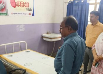 औराई पीएचसी में अल्ट्रासाउंड सेवा बंद होने पर प्रशासन सख्त, चिकित्सक से स्पष्टीकरण तलब