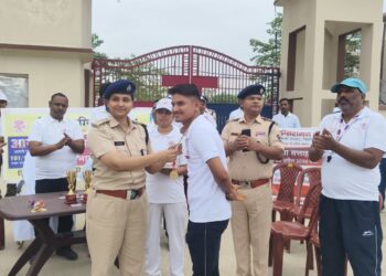 अररिया – अग्निशमन सेवा सप्ताह: 5 किमी मैराथन से दिया गया अग्नि सुरक्षा का संदेश