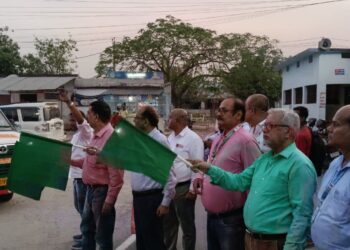 जिले के 26 हृदय रोग से ग्रसित बच्चे बेहतर ईलाज हेतु एम्बुलेंस से पटना रवाना 