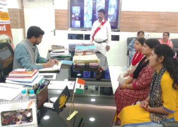 बिहार -किशनगंज नगर पालिका क्षेत्र के मोतीबाग मोहल्ले के आवासों के निकट जानलेवा गंदगी को सरकार को डंप करने दीजिए, हमें मरने दीजिए: त्वरित टिप्पणी