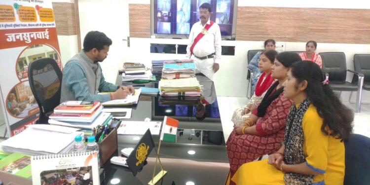 बिहार -किशनगंज नगर पालिका क्षेत्र के मोतीबाग मोहल्ले के आवासों के निकट जानलेवा गंदगी को सरकार को डंप करने दीजिए, हमें मरने दीजिए: त्वरित टिप्पणी