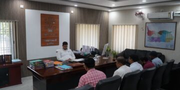 मुख्यमंत्री ग्रामीण सोलर स्ट्रीट लाइट योजना की समीक्षा, शेष कार्य शीघ्र पूरा करने का निर्देश