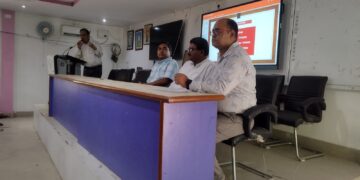 आरबी कॉलेज के प्रधानाचार्य ने छात्रों को किया उत्साहवर्धन