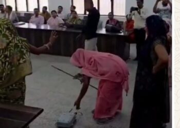 लखनऊ -स्मार्ट मीटर के नाम पर चल रही बिजली की ठगी के ख़िलाफ़ उप्र की जनता के गुस्से का मीटर हाई है: पूर्व मुख्यमंत्री अखिलेश यादव 