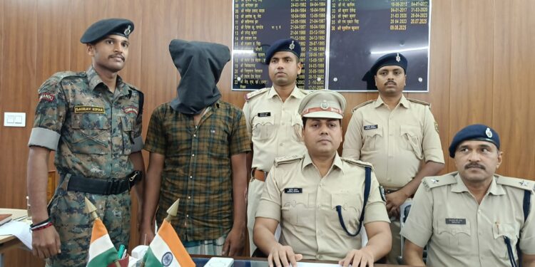 अररिया: पुलिस ने 6 घंटे के भीतर सुलझाई हत्या की गुत्थी, जमीन विवाद में रिश्तेदार ही वारदात को अंजाम दिया