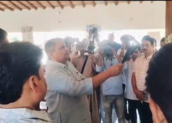 विजय चौधरी डिप्टी सीएम बनने के बाद पहली बार पहुंचे पैतृक गांव