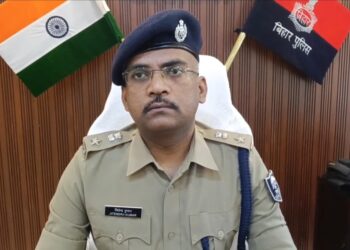 अररिया – फारबिसगंज रेड लाइट एरिया में बड़ी कार्रवाई, 29 लोग हिरासत में—7 नाबालिग सुरक्षित