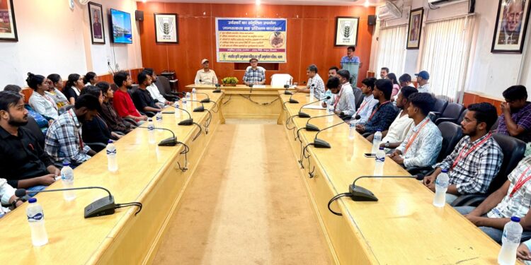 पटना – कृषि अनुसंधान परिसर, पटना में विद्यार्थियों हेतु संतुलित उर्वरक उपयोग पर प्रशिक्षण-सह-प्रक्षेत्र भ्रमण आयोजित